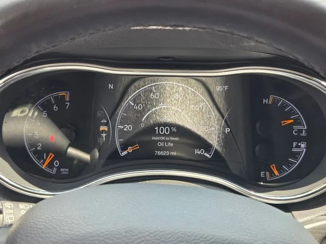 Used 2019 Gray Jeep Limited image 24