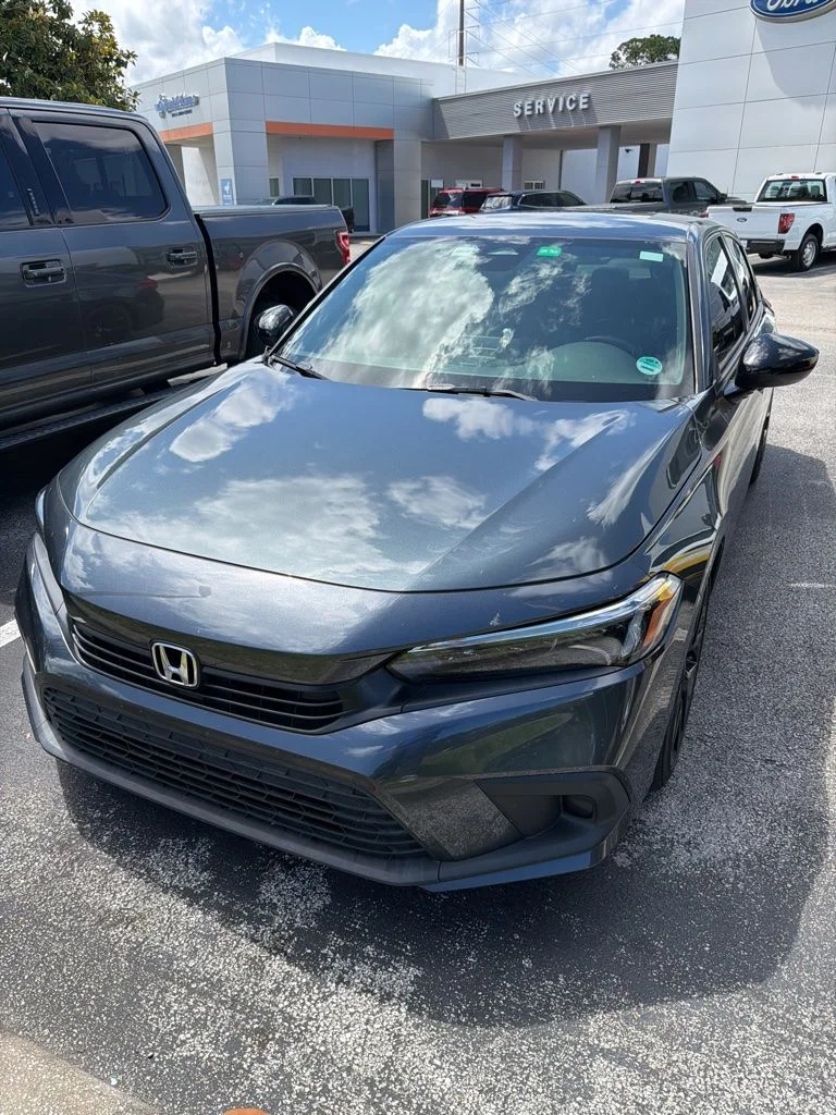 Used 2024  Honda Sport image 1