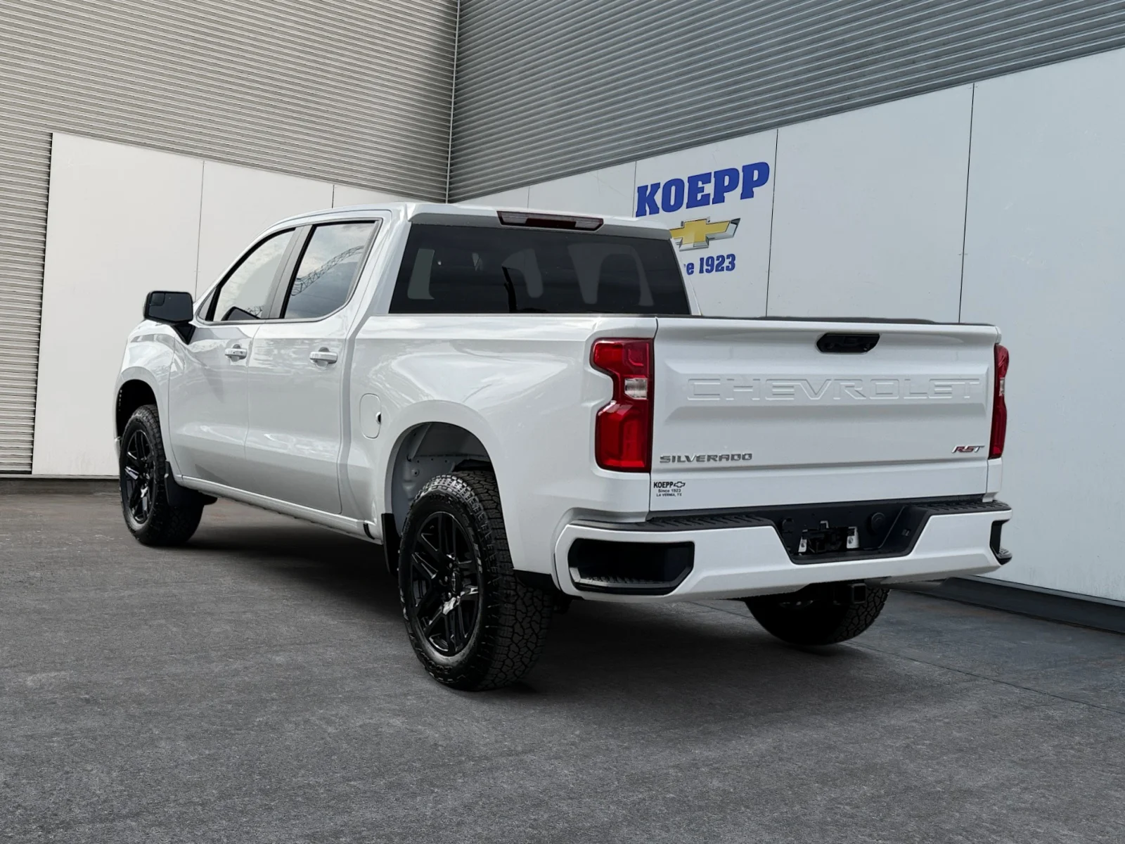 New 2026 Summit White Chevrolet RST image 3