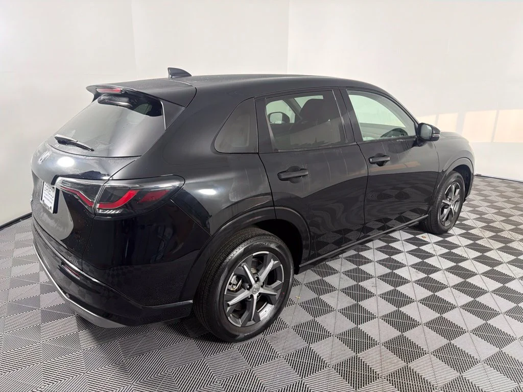Used 2024 Crystal Black Pearl Honda EX-L image 8