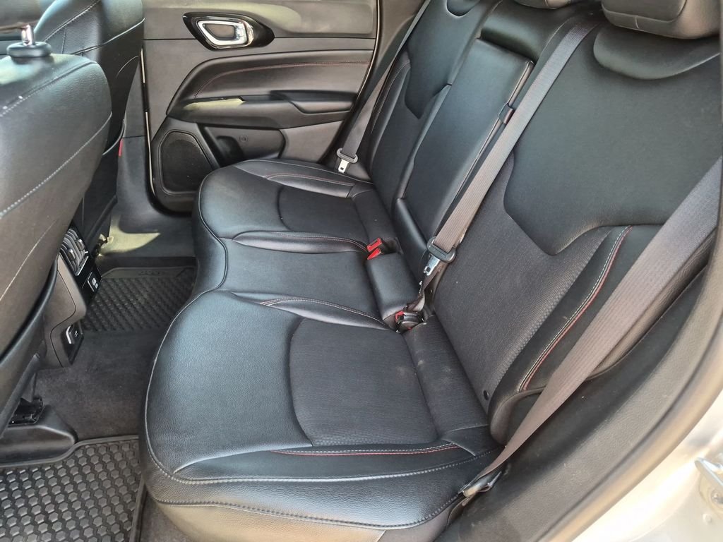 Used 2024 Silver Jeep Trailhawk image 27