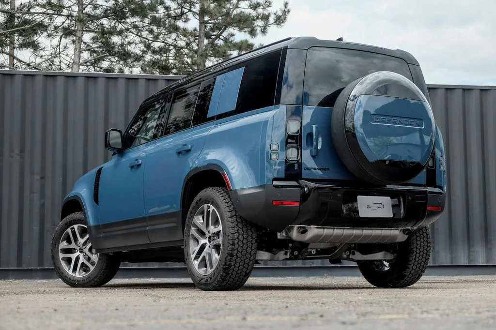 https://vehicle-images.carscommerce.inc/8aa5-110006212/SALEJ7EX7T2615793/c0c765af7883be7c8b622e3ab72968ec.webp
