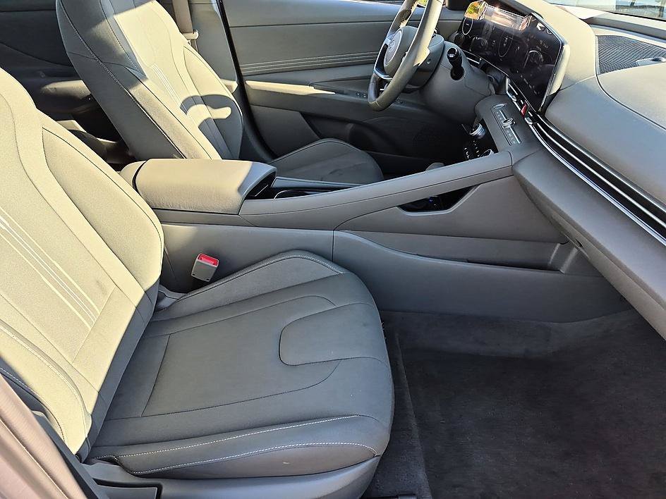 Used 2025 Fluid Metal Hyundai SEL Convenience image 35