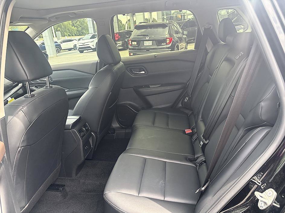 Used 2023 Super Black Nissan SV image 21