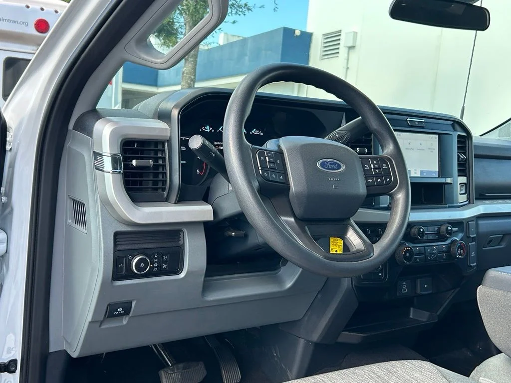 Used 2026 Oxford White Ford XLT image 35