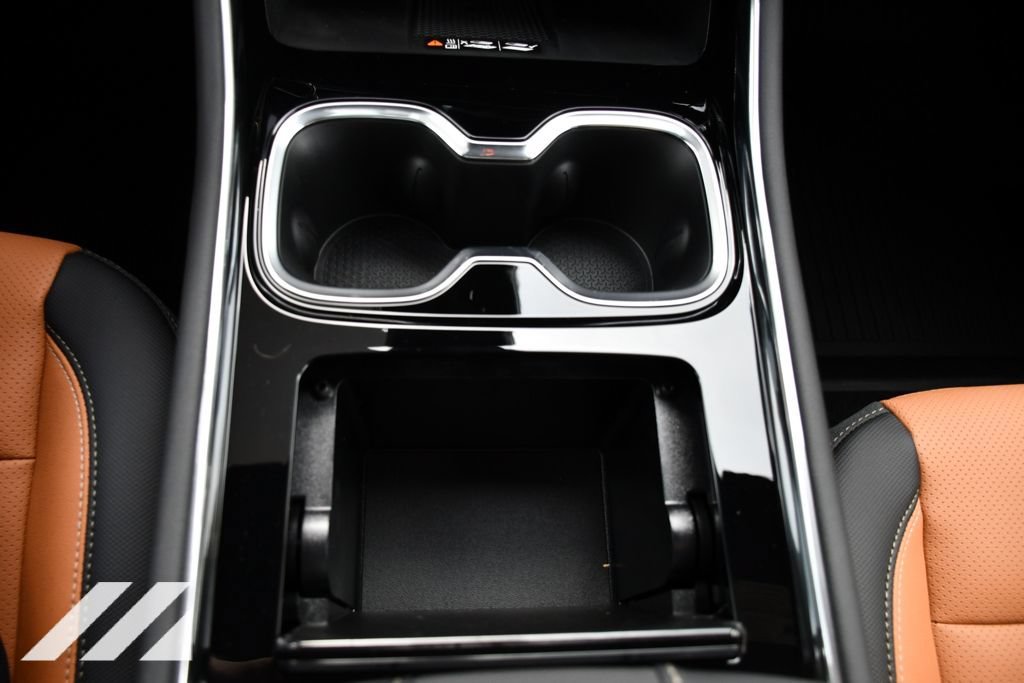 2027 Chevrolet Traverse Z71 - Photo 20