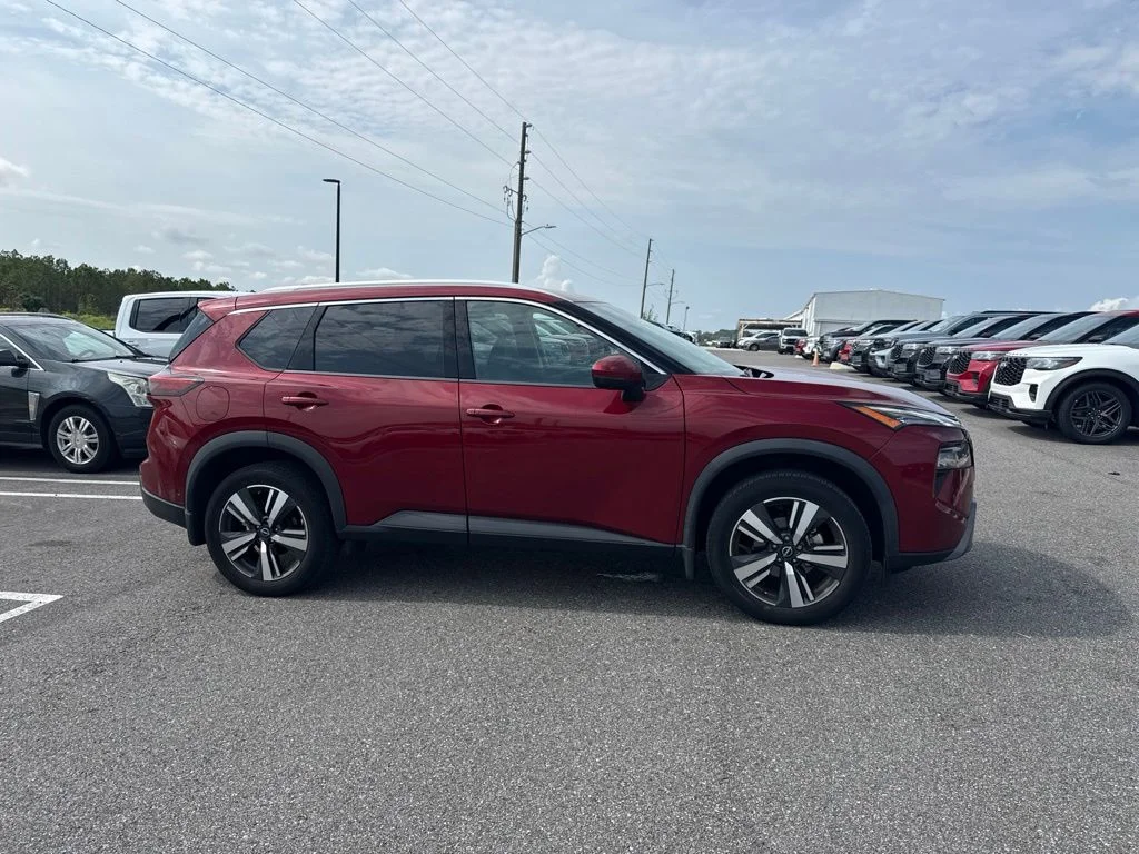 2024 Nissan Rogue SL FWD's photo