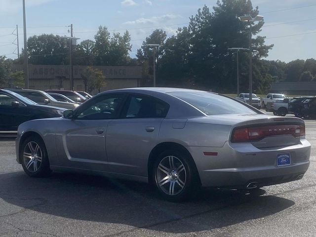 Used 2013 Silver Dodge SE image 5