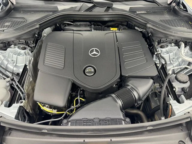 New 2027 Silver Mercedes-Benz GLC 300 image 14