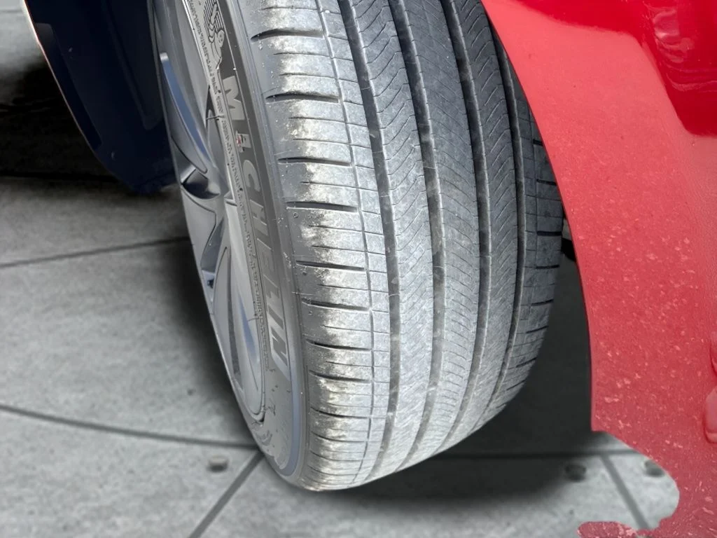 Used 2024  Tesla Base image 36