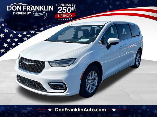 2023 Chrysler Pacifica Touring