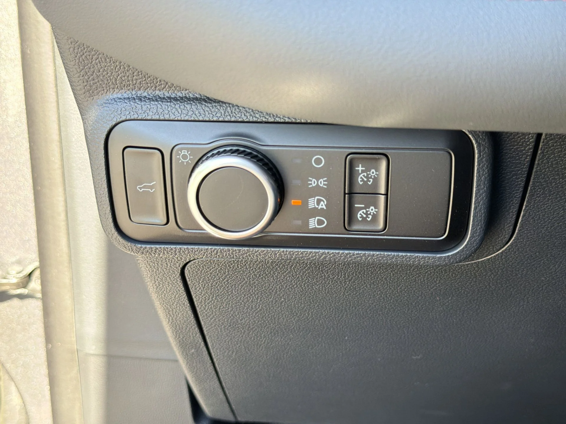 New 2026 Carbonized Gray Metallic Ford Active image 13