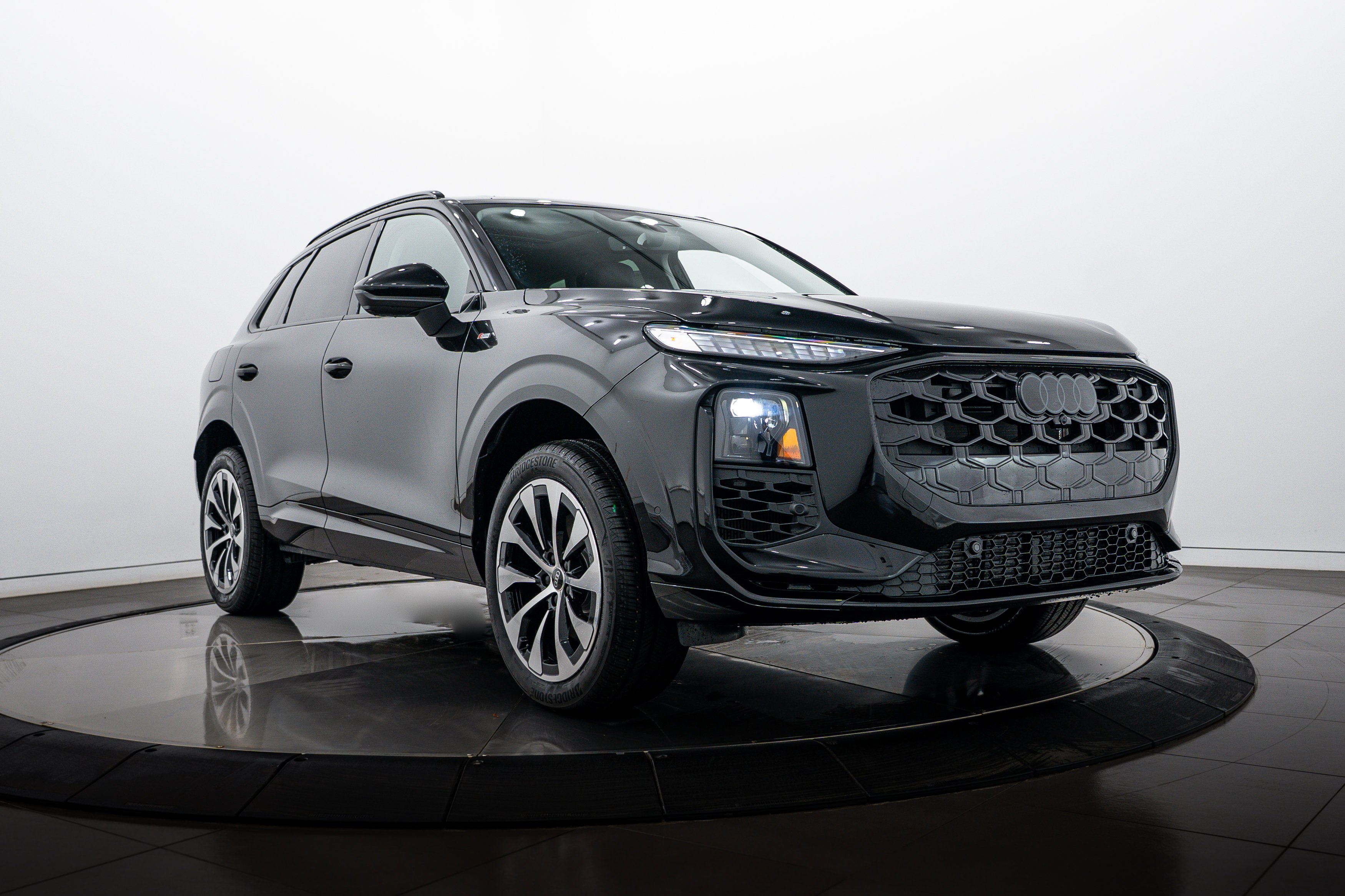 2026 Audi Q3 S line quattro's photo