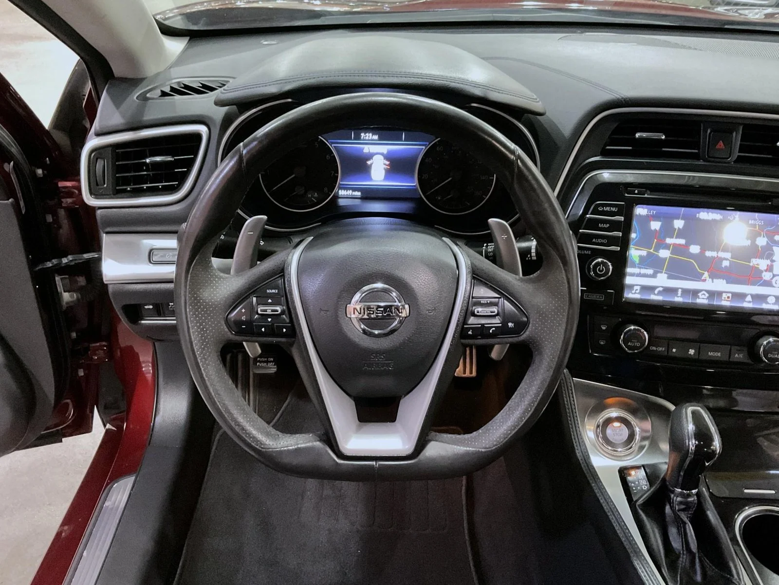 Certified Used 2016 Red Nissan SR image 11