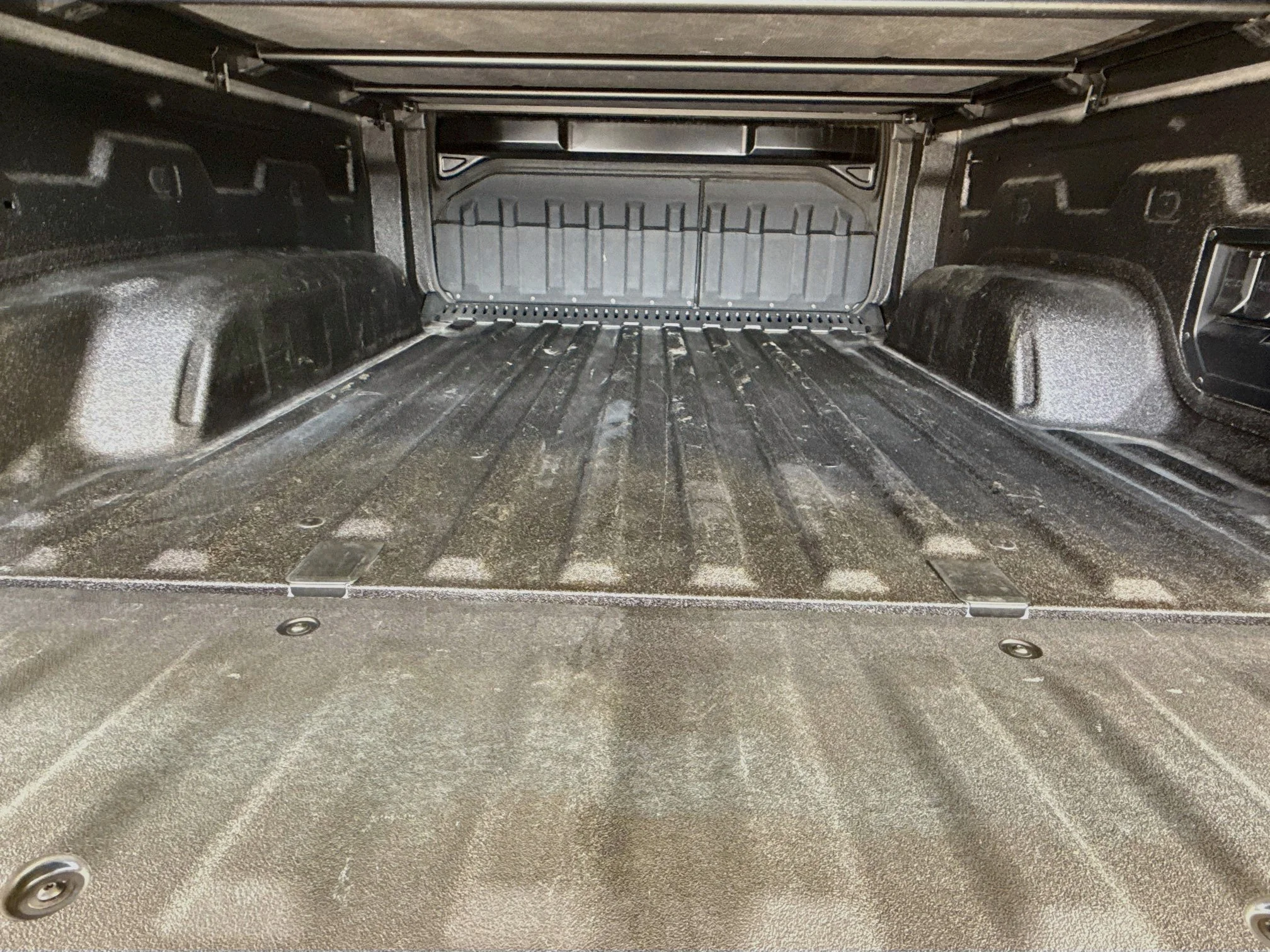 Used 2024 Summit White Chevrolet RST image 29