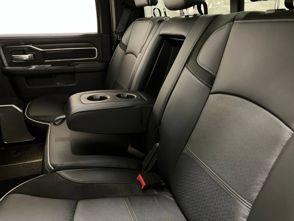 New 2026 Diamond Black Crystal Pearl-Coat Exterior Paint RAM Laramie image 18