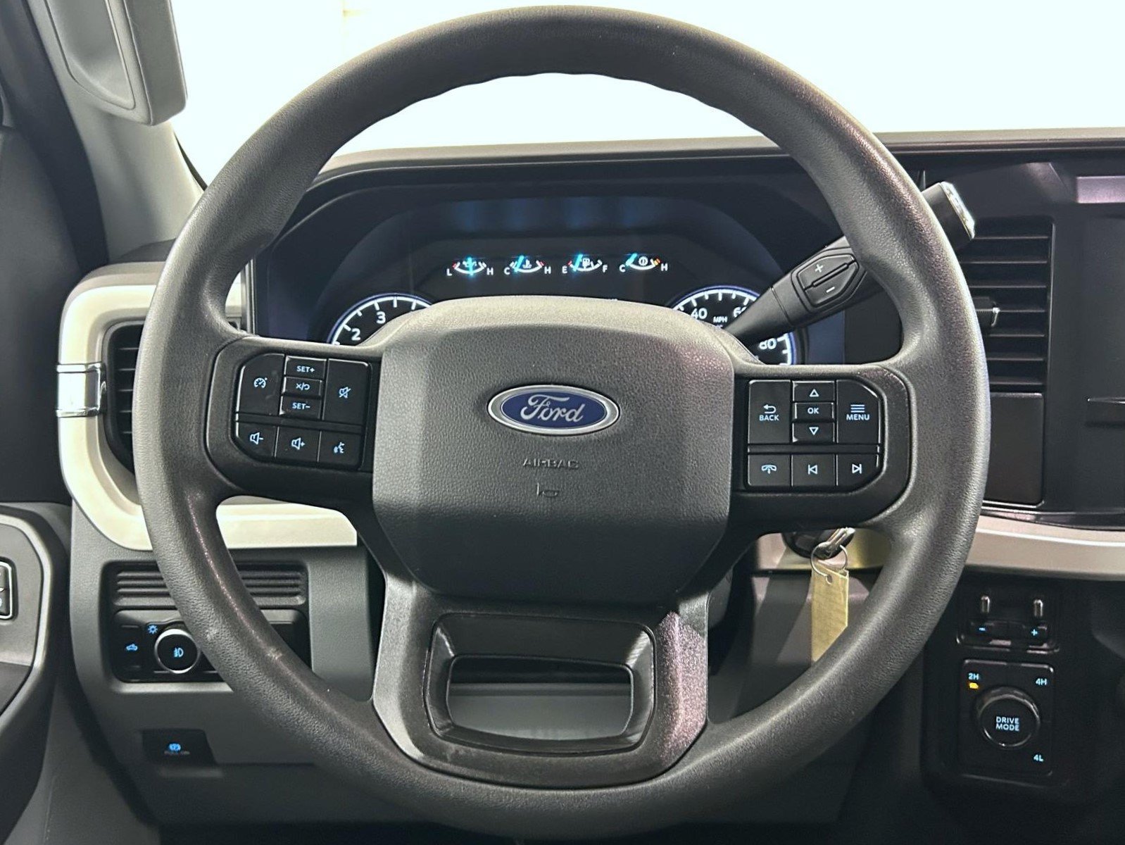 Used 2025 White Ford XLT image 11