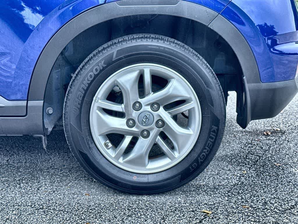 Used 2021 Intense Blue Hyundai SE image 11