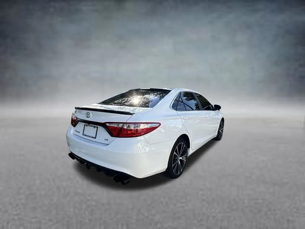 Used 2016 White Toyota LE image 7