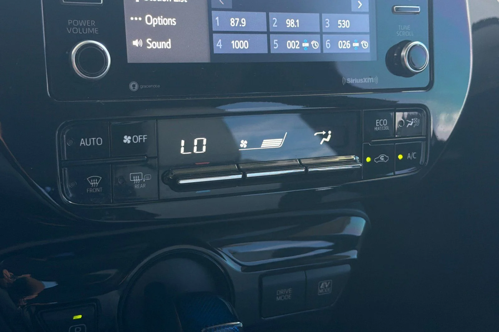 Used 2022 Gray Toyota LE image 22