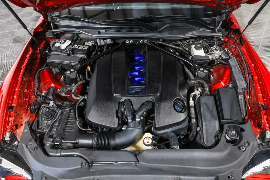 Used 2015 Red Lexus F image 34