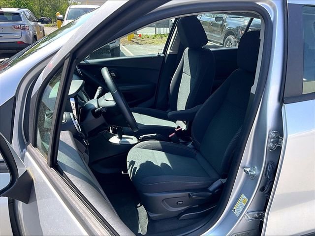 Used 2016 Silver Chevrolet LS image 20