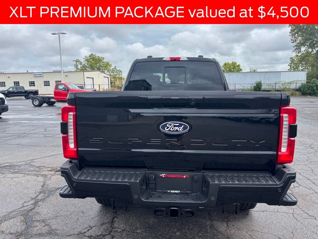 New 2027 Agate Black Metallic Ford F-350® XLT image 4