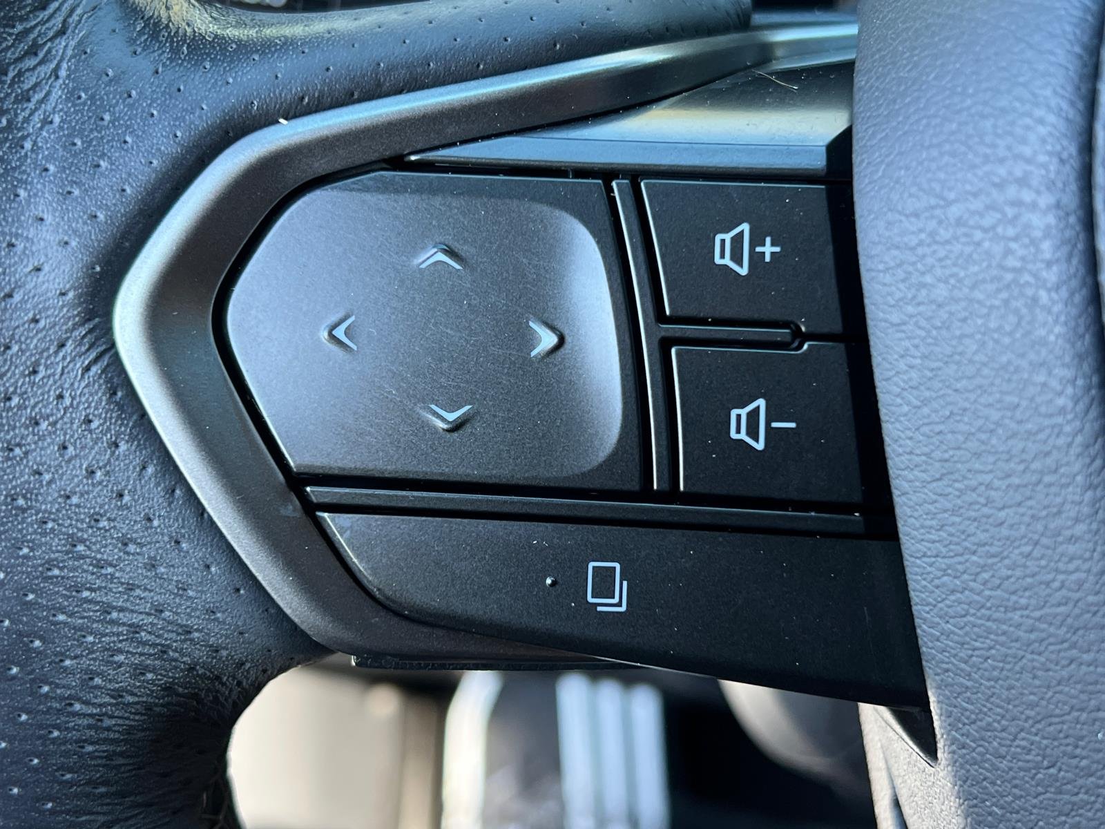 Used 2023 Ultra White Lexus 350 F SPORT Handling image 26