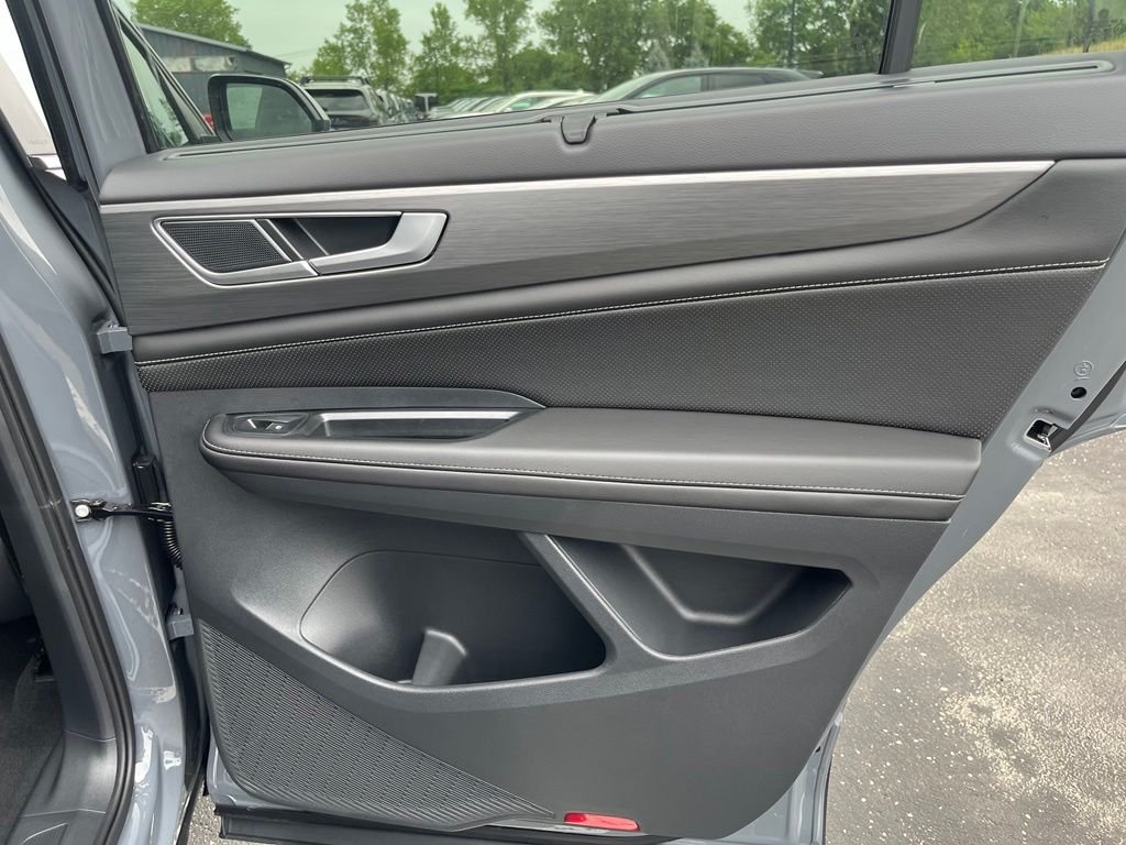 New 2026 Gray Volkswagen 2.0T SE w/Technology image 23