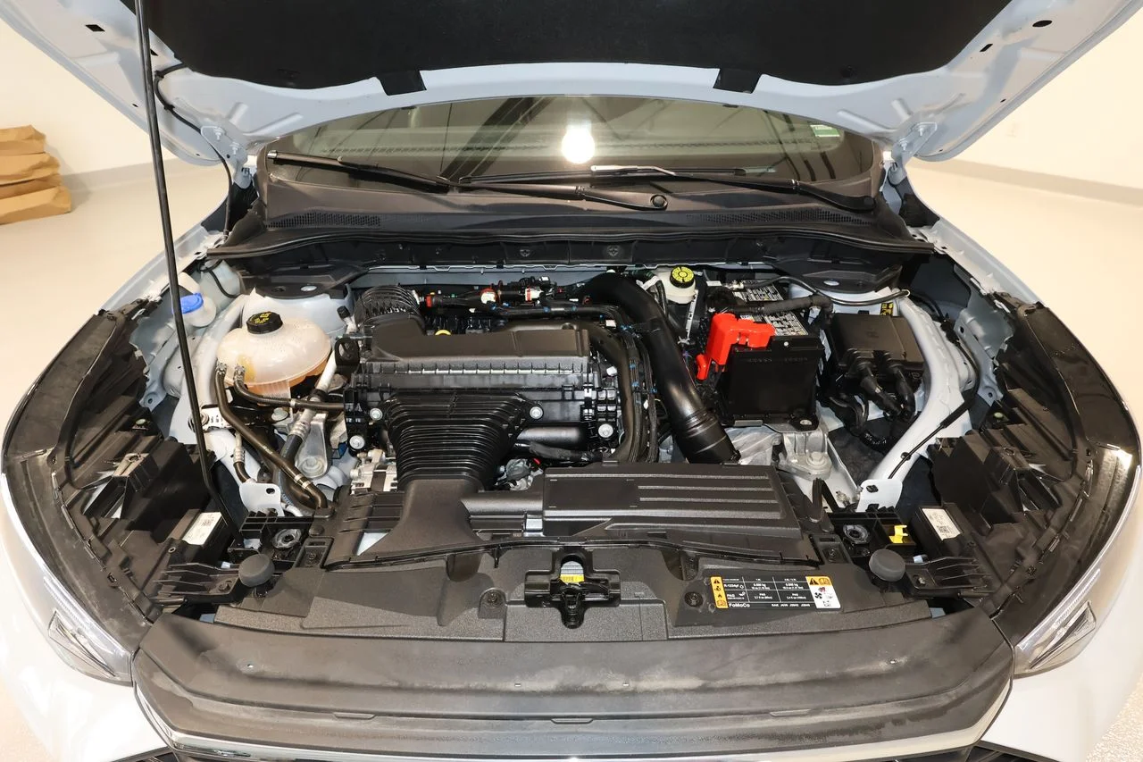 Used 2025 Silver Ford ST-Line Select image 31