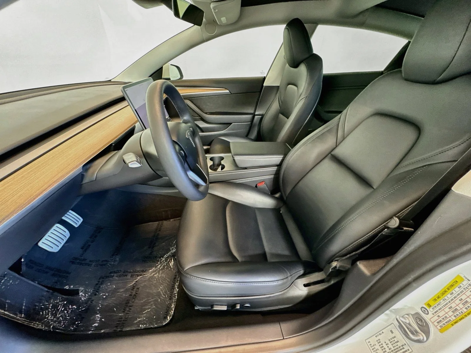 Used 2023 Pearl White Multi-Coat Tesla Performance image 5