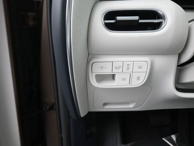 Used 2026 Brown Hyundai Calligraphy image 19