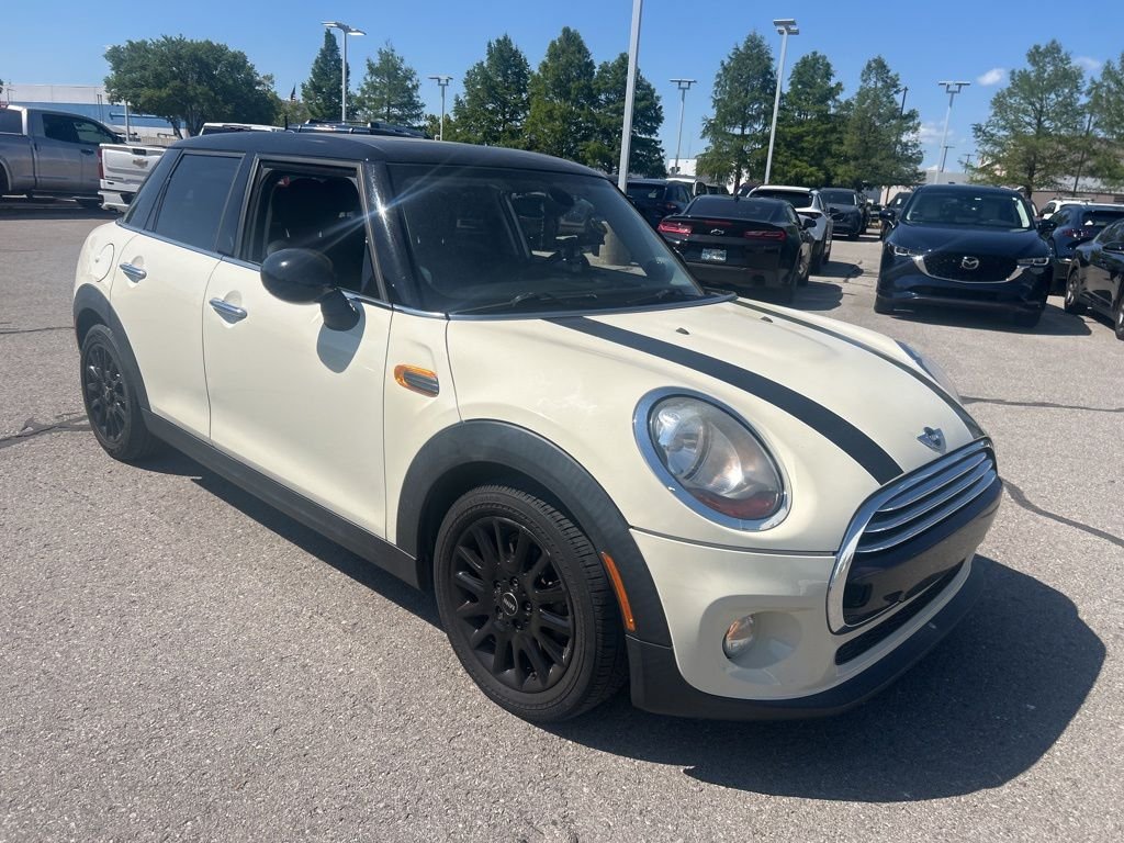2015 MINI Cooper - 4 Door's photo