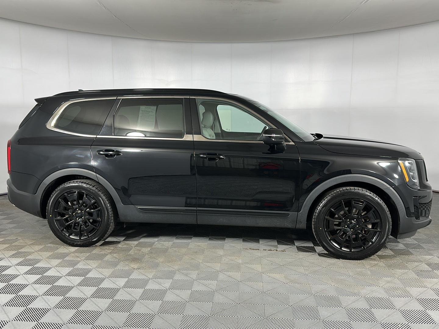 Used 2021 Ebony Black Kia EX image 34
