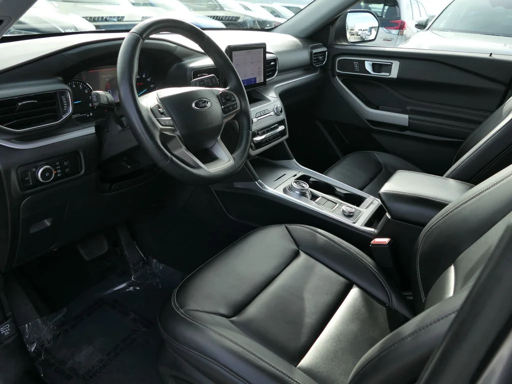 Used 2024 Carbonized Gray Ford XLT image 11