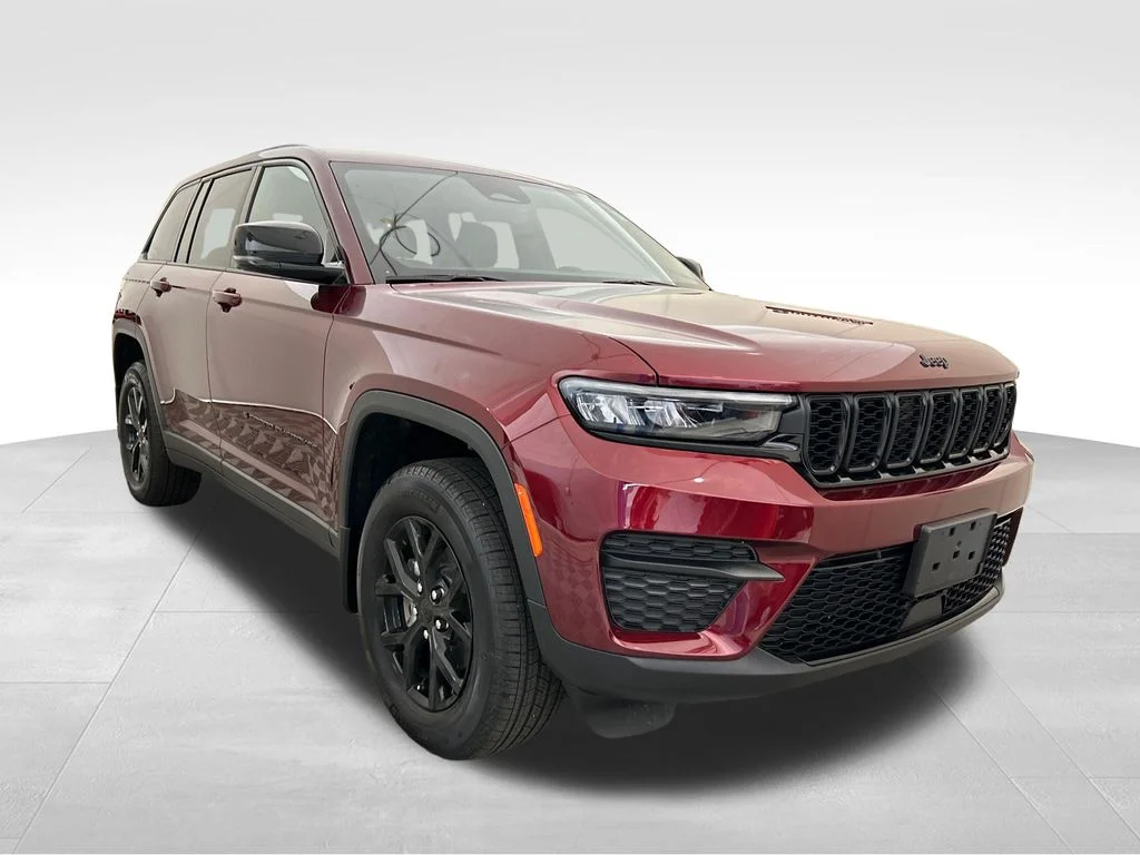 Used 2025 Red Jeep Altitude image 7