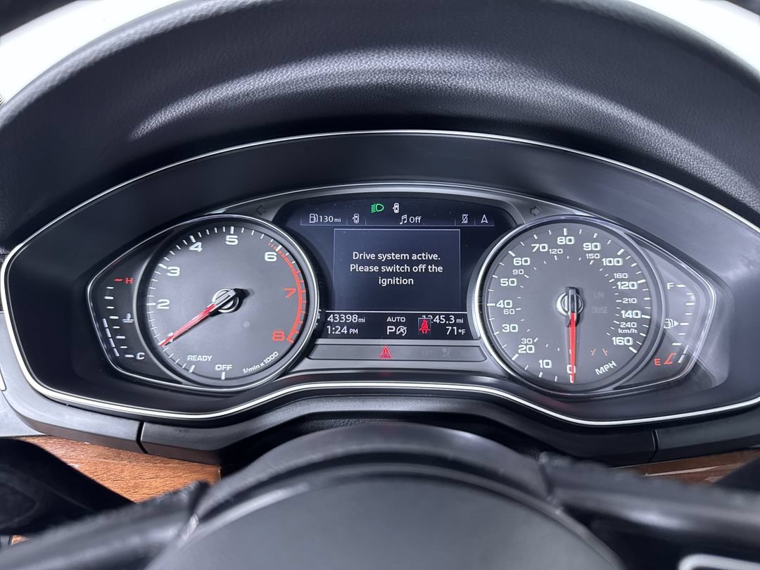 Used 2022 Brilliant Black Audi Premium image 17