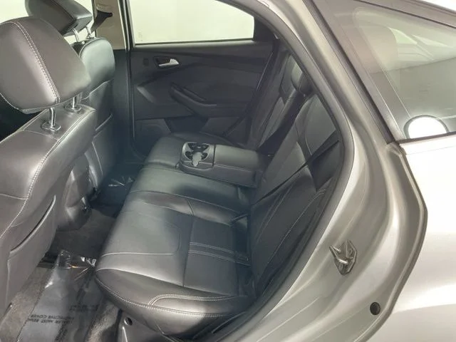Used 2014 Silver Ford Titanium image 25