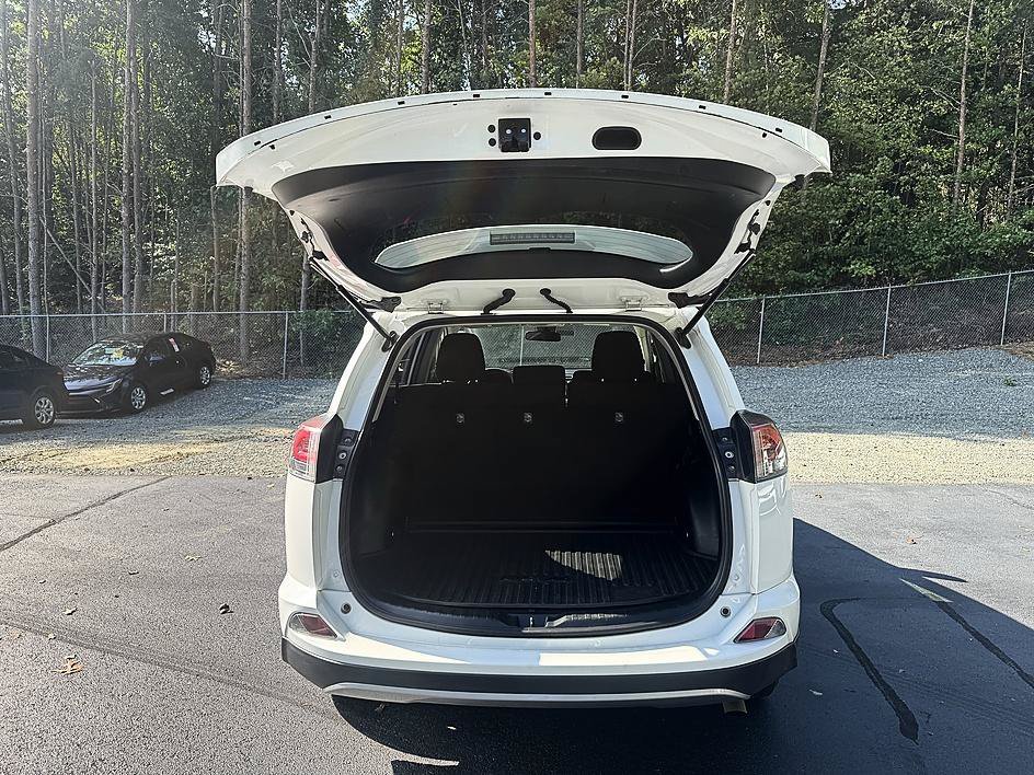 Used 2018 Super White Toyota Hybrid LE image 21