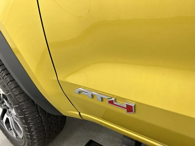 Used 2023  GMC AT4 image 26
