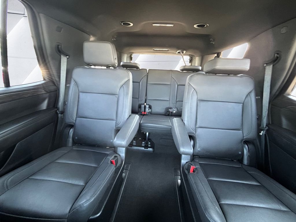 Used 2024 White Chevrolet Z71 image 18