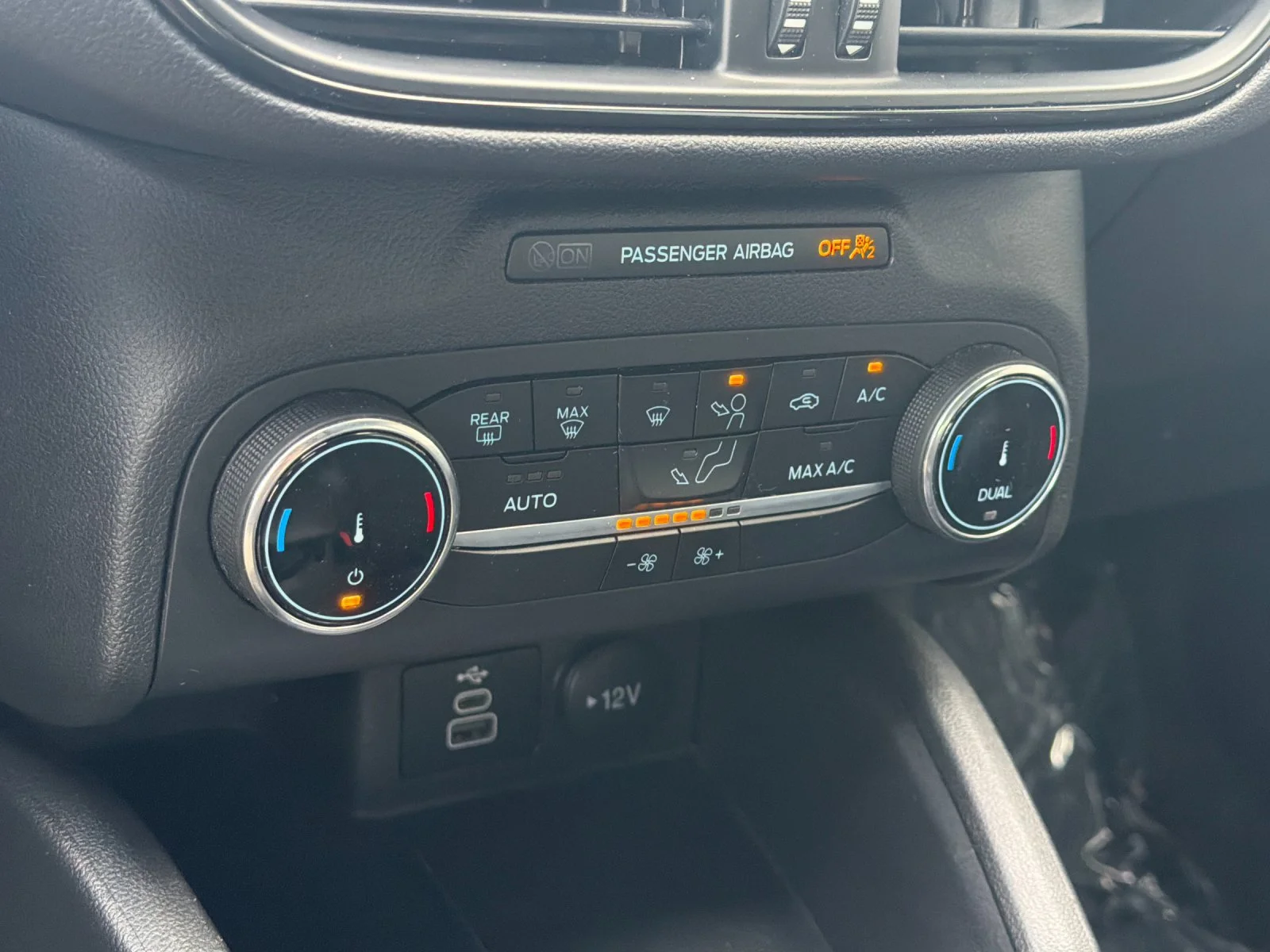 Used 2025 Gray Ford ST-Line image 22