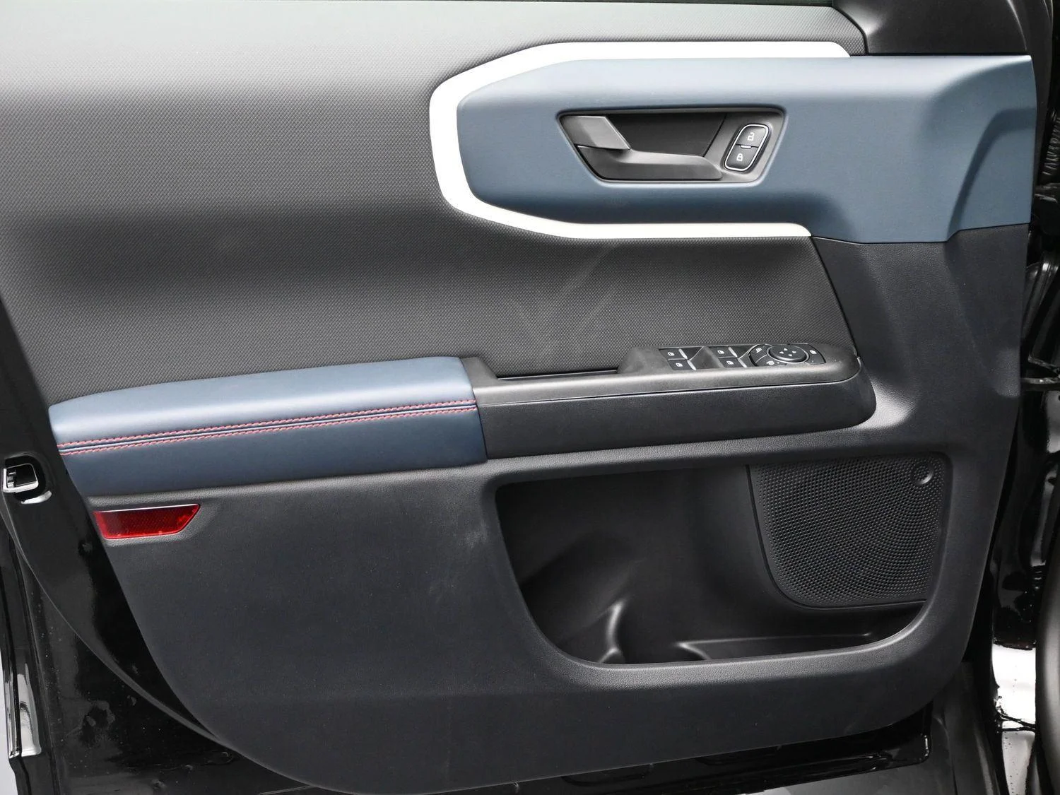 New 2025 Shadow Black Ford Heritage image 15