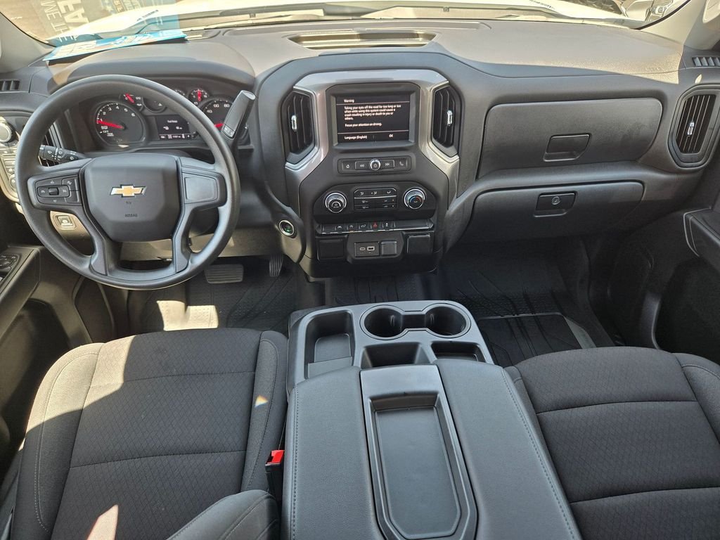 Used 2025 White Chevrolet Custom image 9