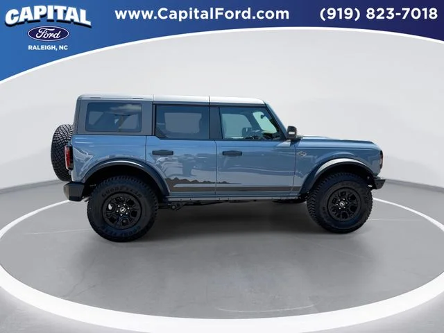 Used 2024 Gray Ford Wildtrak image 9