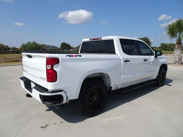 Used 2025 Summit White Chevrolet Custom image 4