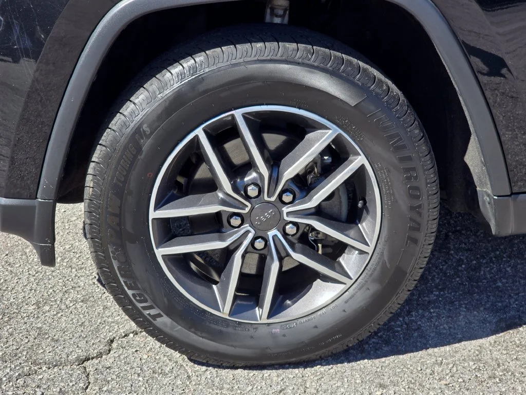 Used 2020 Black Jeep Limited image 24