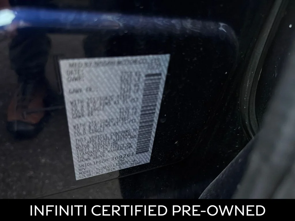 Certified Used 2023 Grand Blue INFINITI LUXE image 7