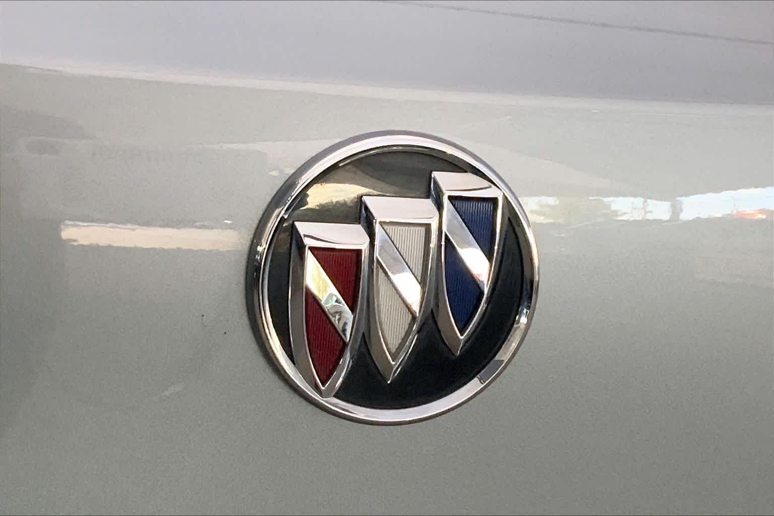Used 2023 Moonstone Gray Metallic Buick Select image 30