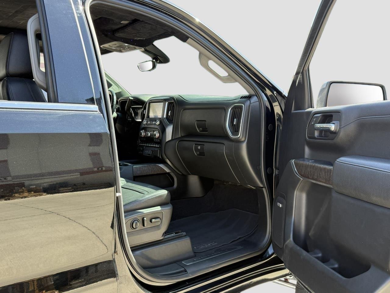 Used 2019 Onyx Black GMC Denali image 27